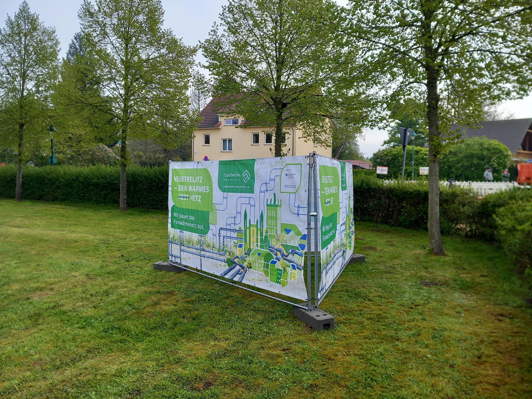 Achtung: Behinderungen im Straßenverkehr Achtung: Behinderungen im Straßenverkehr